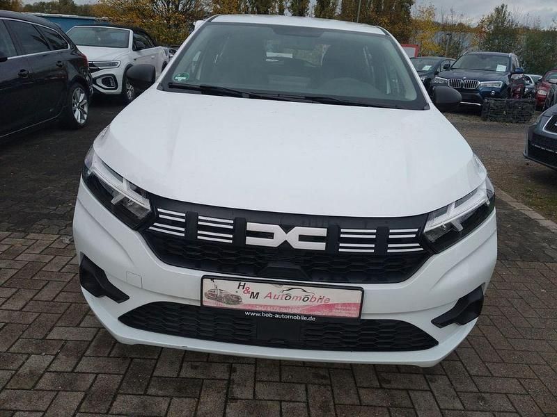 Weiß Gebraucht 2023 Dacia Sandero Essentiel Kleinwagen | 11.499 € (Superpreis) - Bild 1/4