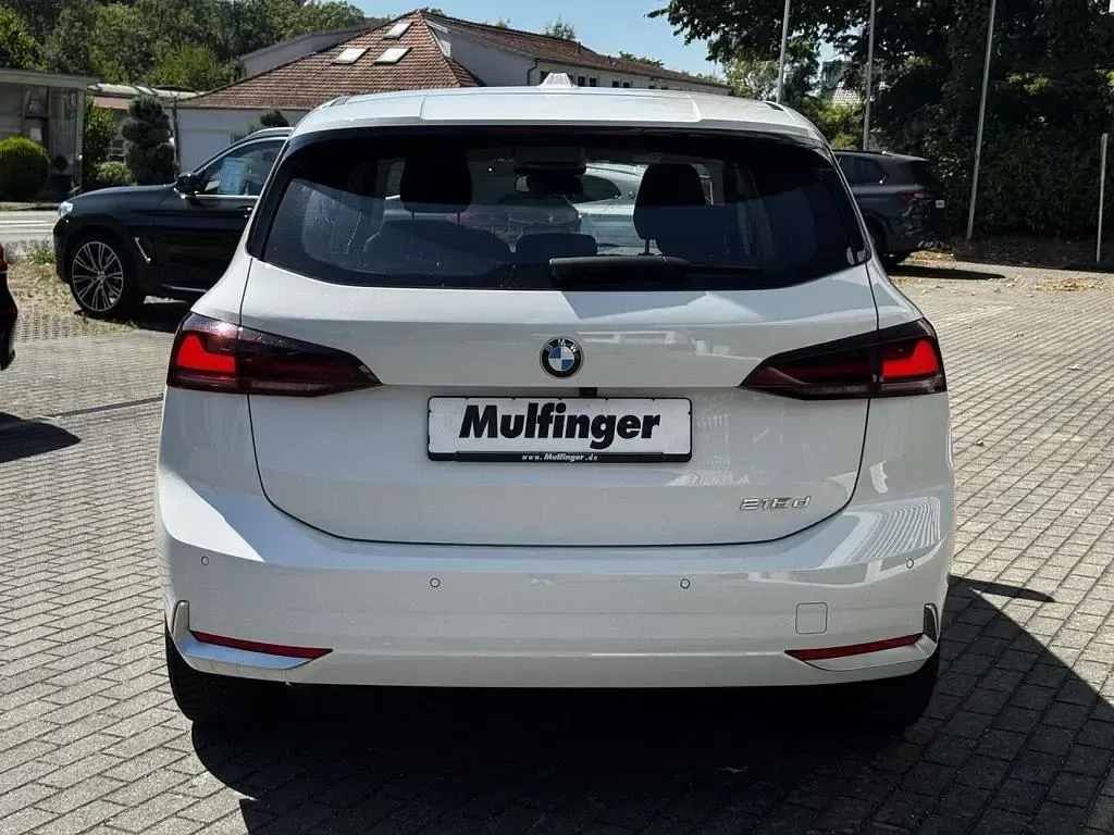 Gebraucht BMW 218 Active Tourer 150 PS (110 kW) 2022 Weiß Van / Kleinbus