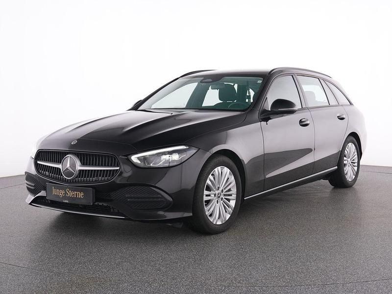 Gebraucht Mercedes C220 200 PS (147 kW) 2023 Schwarz Limousine