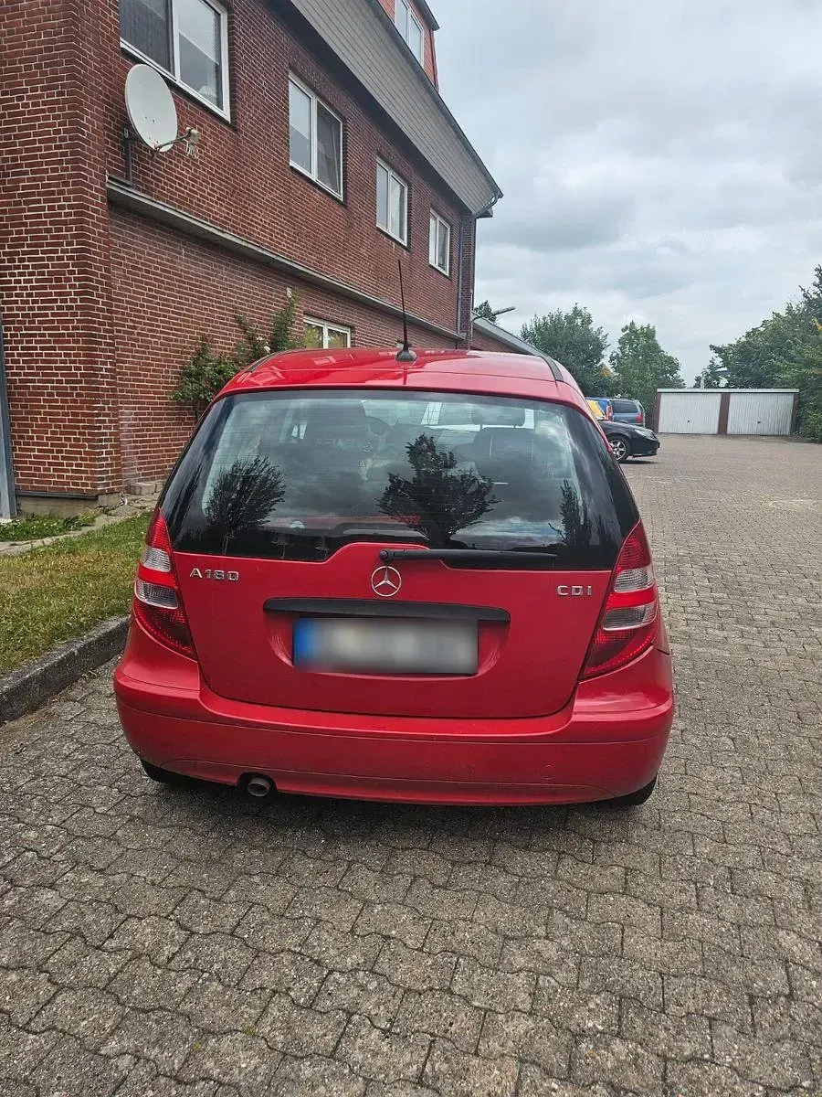 Gebraucht Mercedes A180 109 PS (80 kW) 2007 Rot Kleinwagen