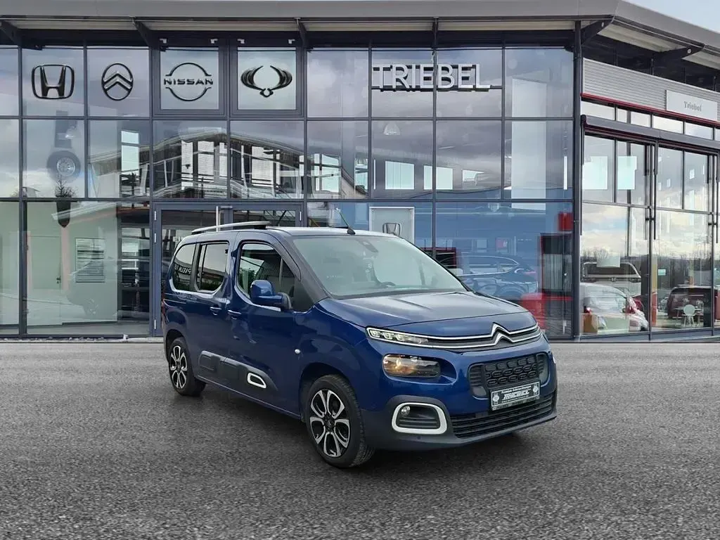 Gebraucht Citroën Berlingo Shine 131 PS (96 kW) 2019 Lackierung nachtblau/typ auss Van / Kleinbus