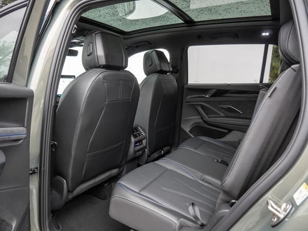 Neu VW Tayron 193 PS (141 kW) 2025 Grün (grün / cipressino grün) SUV