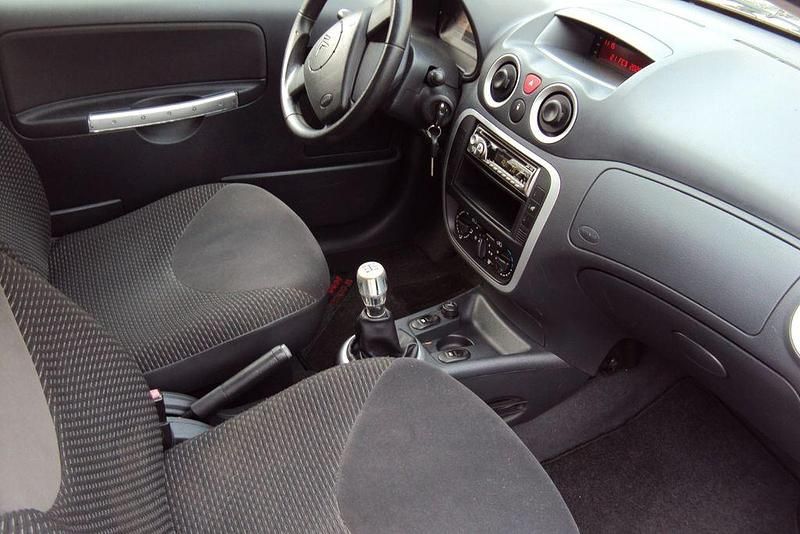 Gebraucht Citroën C2 Tonic 60 PS (44 kW) 2009 Weiß Kleinwagen