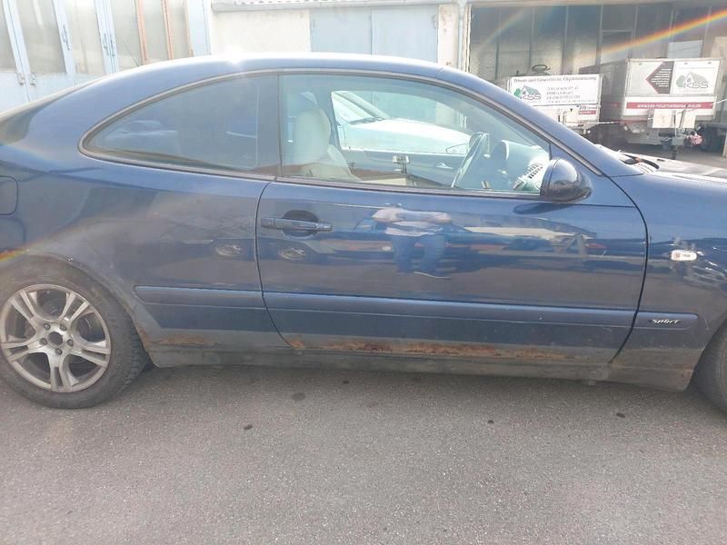 Gebraucht Mercedes CLK200 136 PS (100 kW) 1998 Blau Coupé