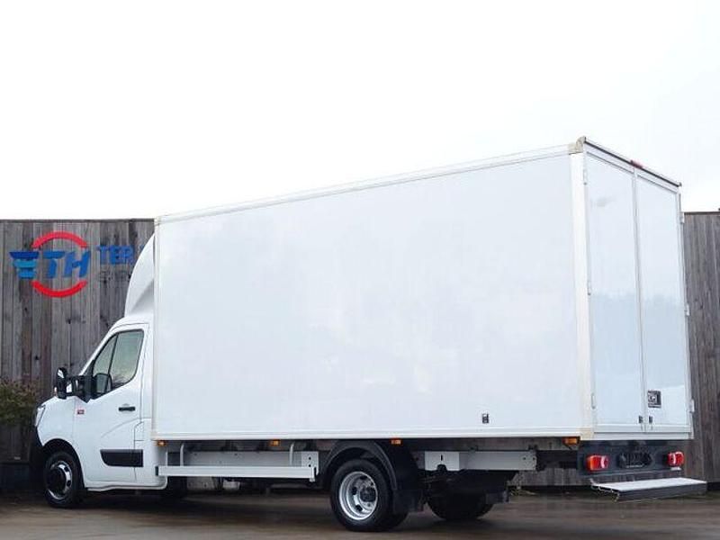Second-hand Renault Master 163 CP (119 kW) 2021 Alb Monovolum