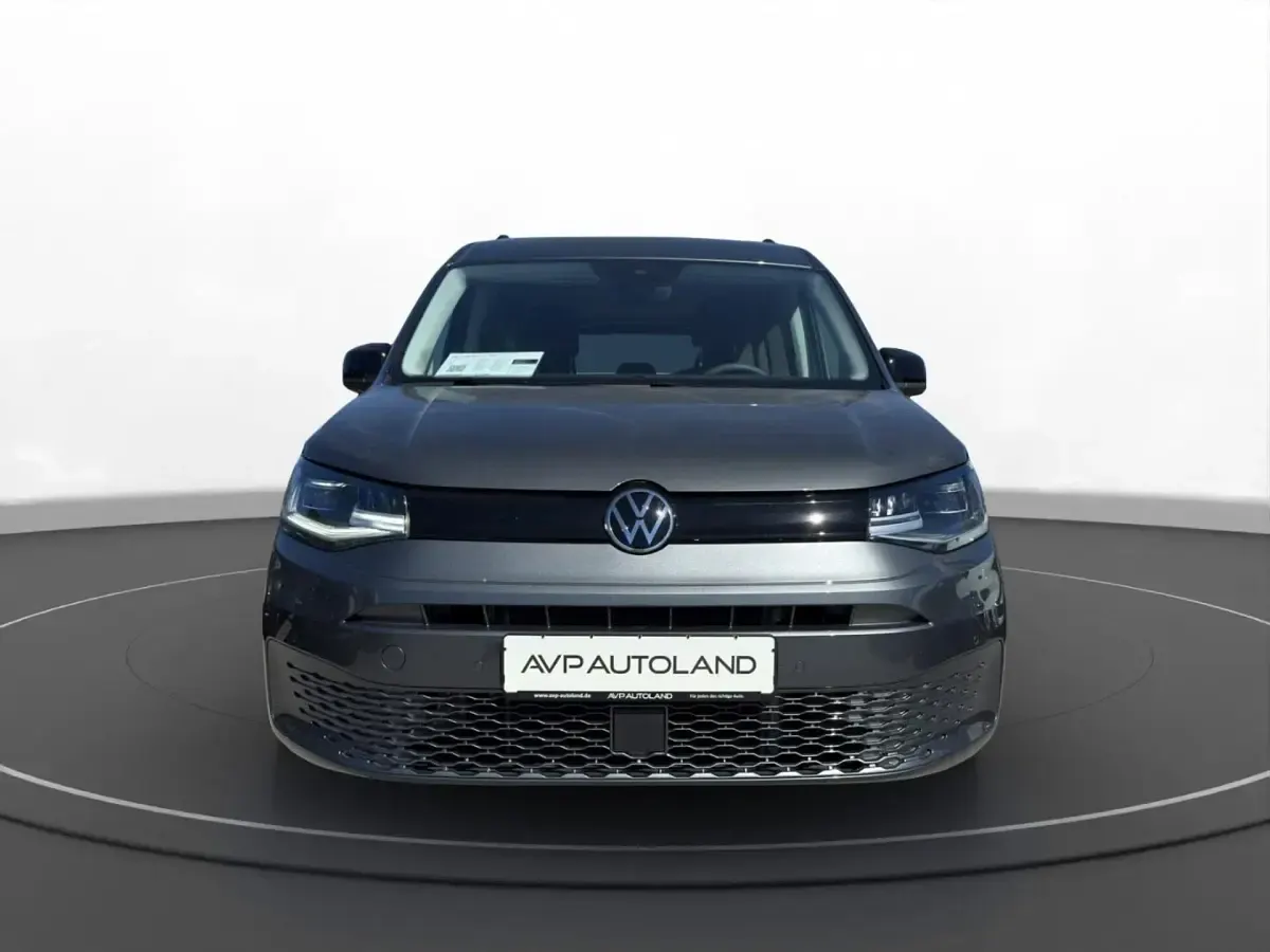 Używany VW Caddy Basis 116 KM (85 kW) 2025 Szary Minivan