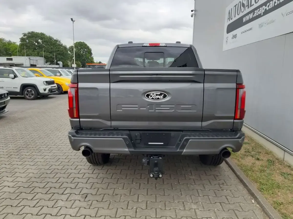 Neu Ford V8 Lariat 405 PS (297 kW) 2026 Carbonized gray metallic SUV
