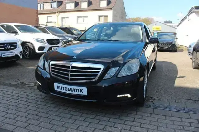 Gebraucht Mercedes E220 AMG 194 PS (142 kW) 2009 Coupé