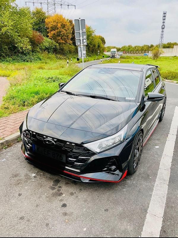 Schwarz Gebraucht 2023 Hyundai i20 N Performance Kleinwagen | 22.900 € - Bild 1/4