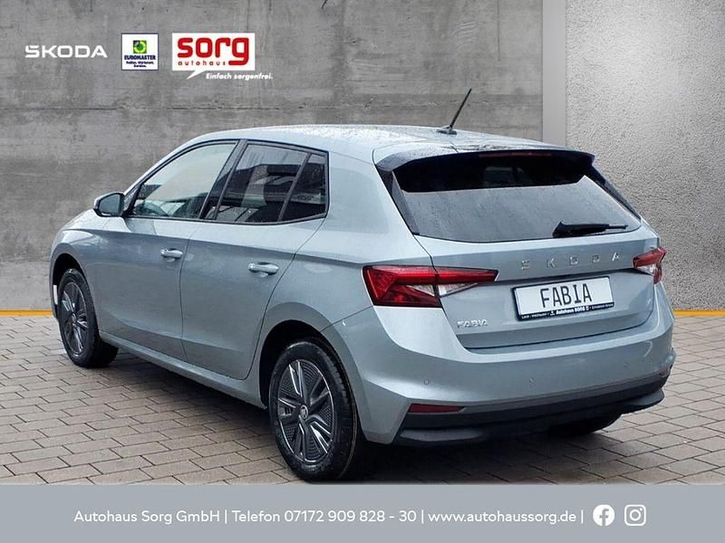 Neu Skoda 110 R Selection 150 PS (110 kW) 2026 Silber Limousine