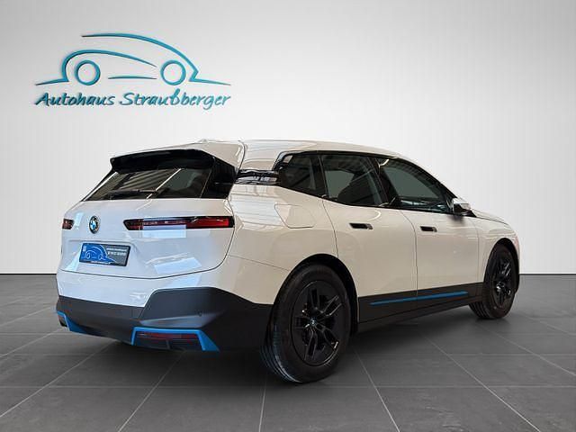 Gebraucht BMW iX Executive 384 kW (523 PS) 2023 Weiß SUV