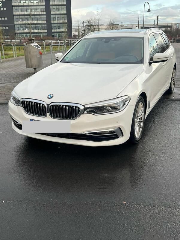 Weiß Gebraucht 2020 BMW 520 Kombi | 26.500 € (Fairer Preis) - Bild 1/4