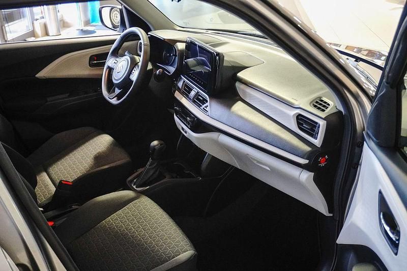 Neu Suzuki Swift Comfort 83 PS (61 kW) 2025 Silber Limousine