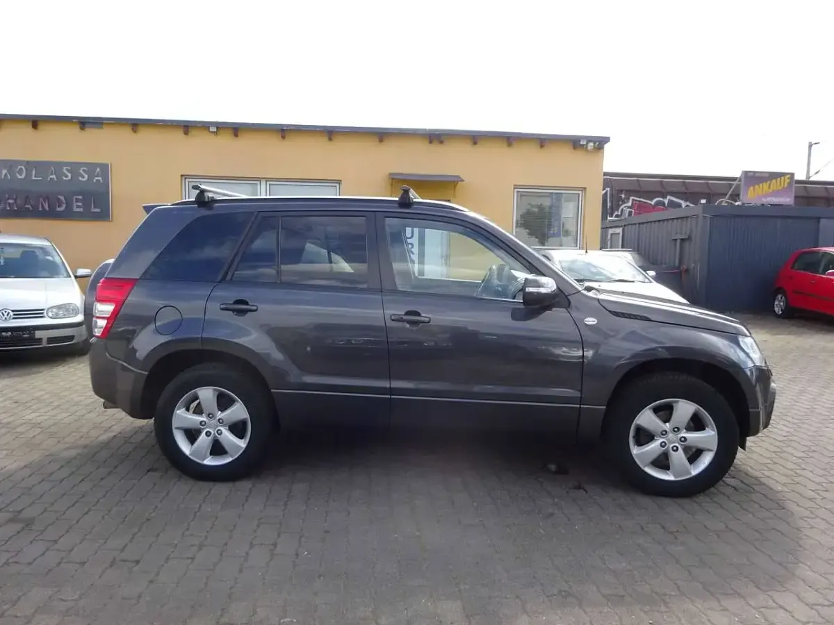 Gebraucht Suzuki Grand Vitara 169 PS (124 kW) 2012 Grau SUV