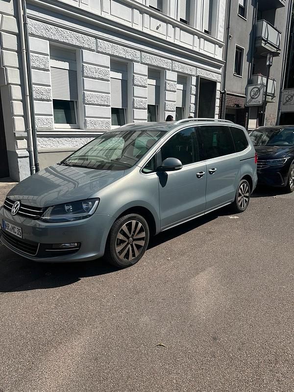 Grau Gebraucht 2011 VW Sharan Van / Kleinbus | 5.850 € (Superpreis) - Bild 1/4