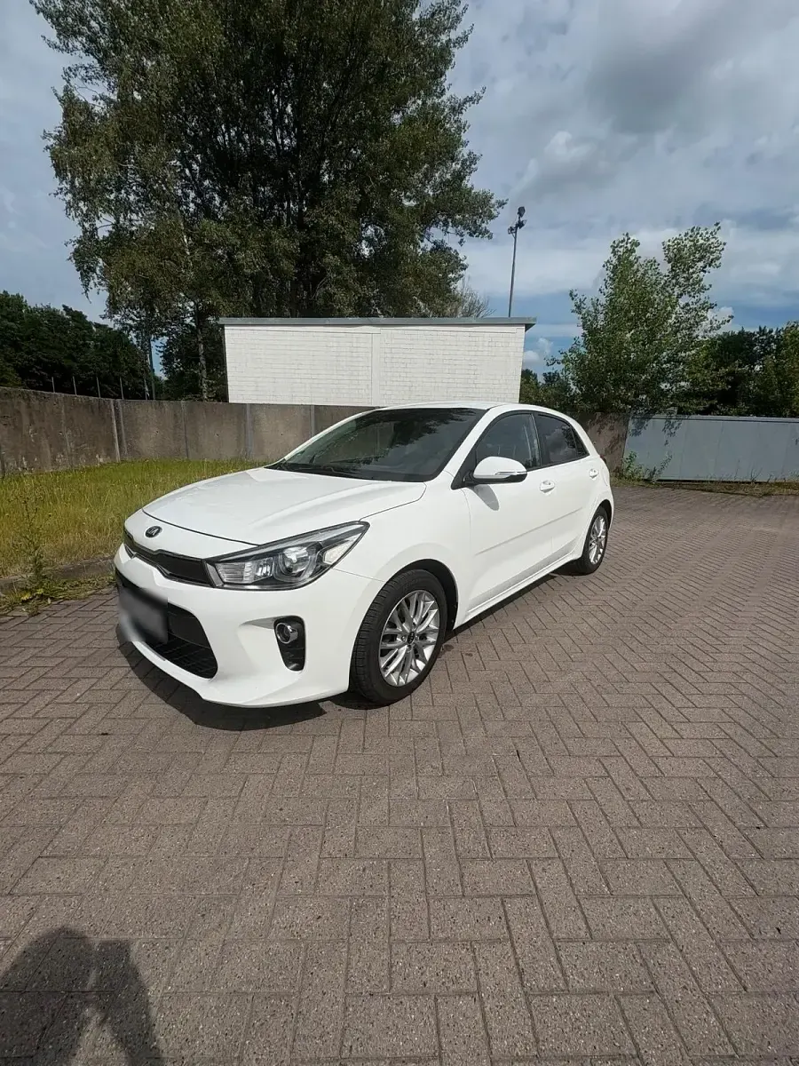 Gebraucht Kia Rio DREAM-TEAM Edition 100 PS (73 kW) 2019 Weiß Kleinwagen
