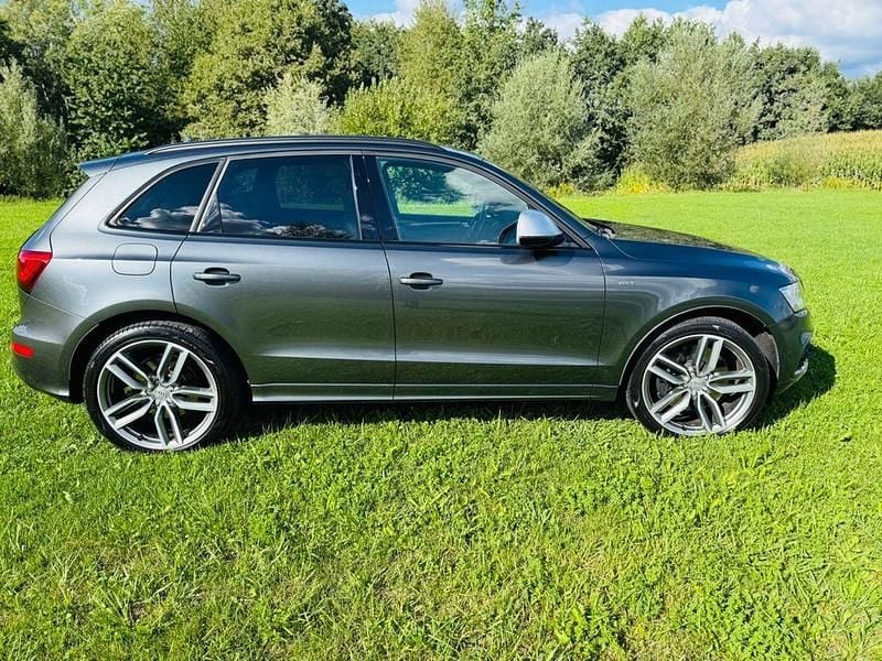Grau Gebraucht 2017 Audi SQ5 Competition SUV | 29.999 € (Fairer Preis) - Bild 1/4