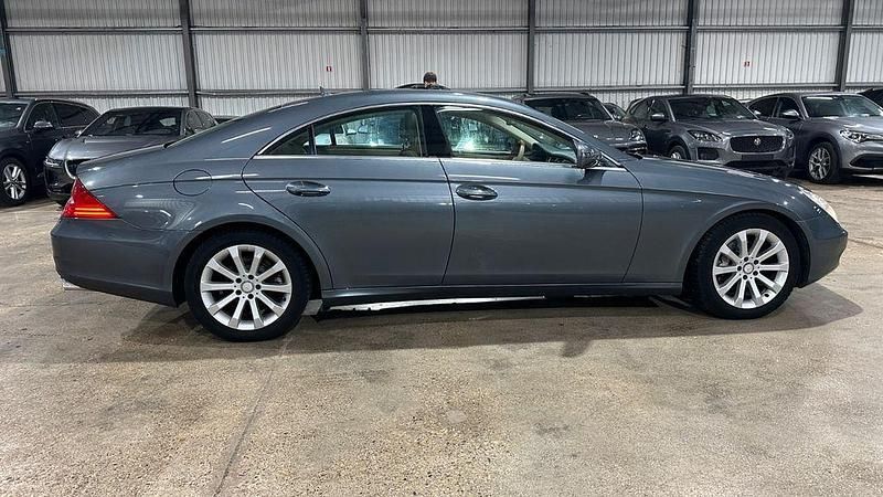 Gebraucht Mercedes CLS350 224 PS (164 kW) 2011 Grau Limousine