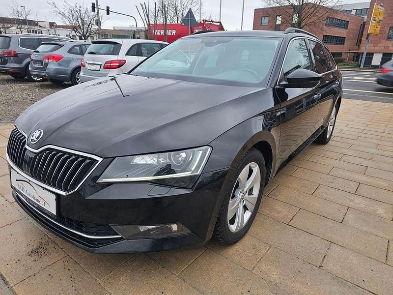Gebraucht Skoda Superb Ambition 150 PS (110 kW) 2016 Schwarzmagic perleffekt Kombi