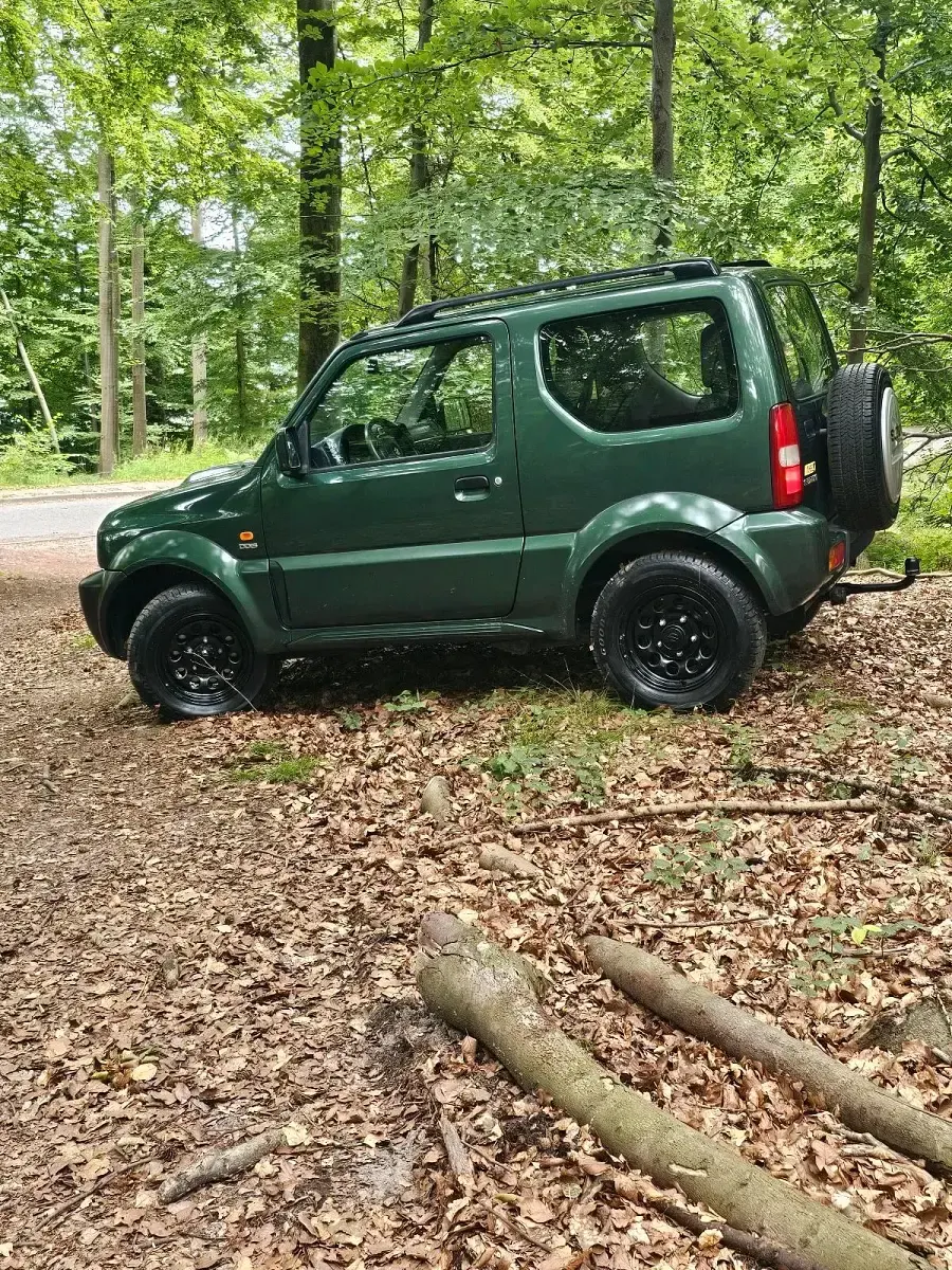 Gebraucht Suzuki Jimny 85 PS (62 kW) 2011 Grün SUV