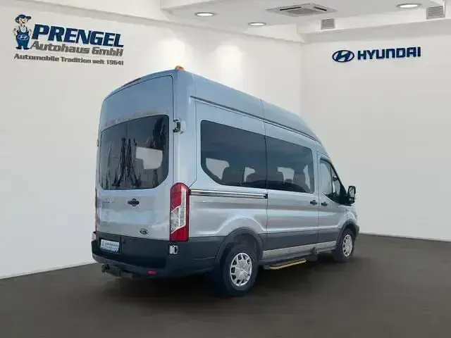 Gebraucht Ford Transit Trend 131 PS (96 kW) 2019 Silber Kombi