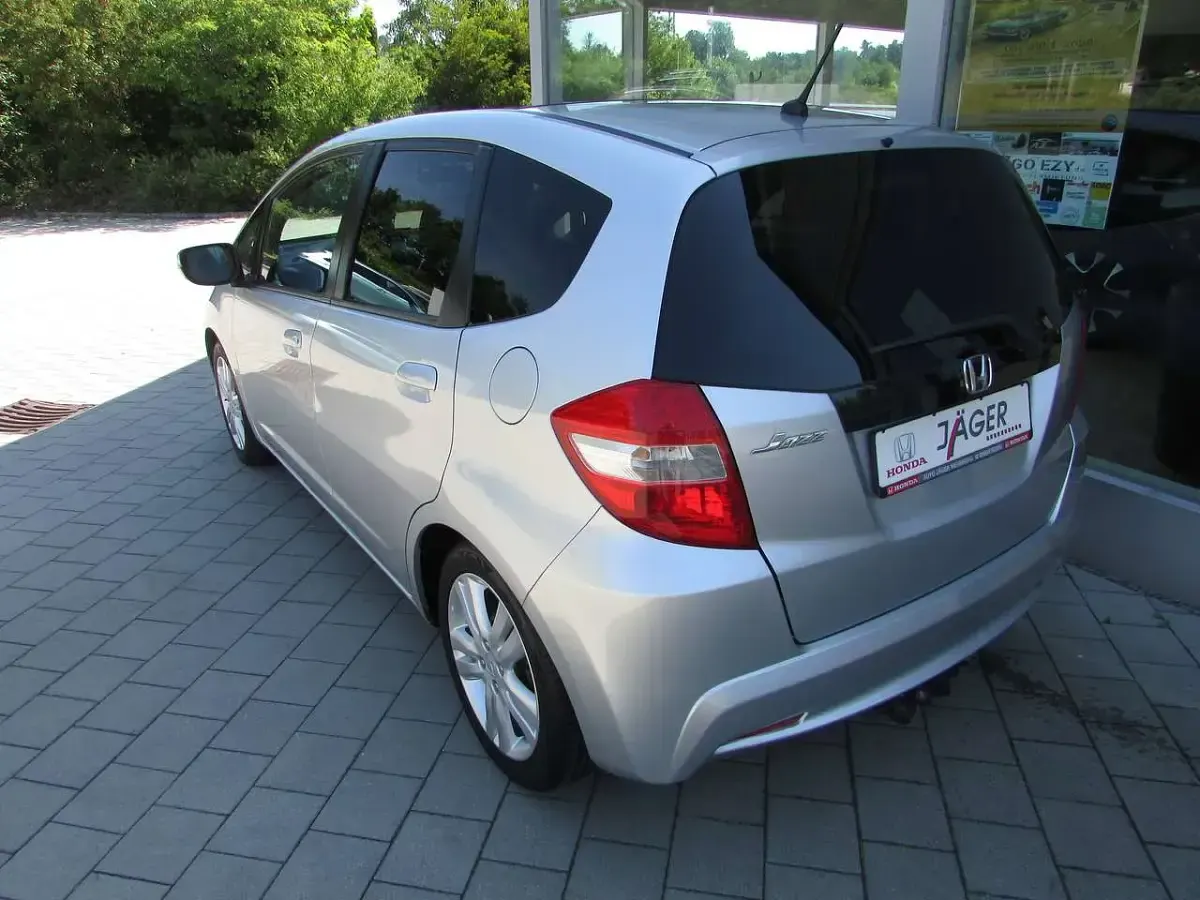 Gebraucht Honda Jazz Elegance 99 PS (72 kW) 2013 Silber Kleinwagen