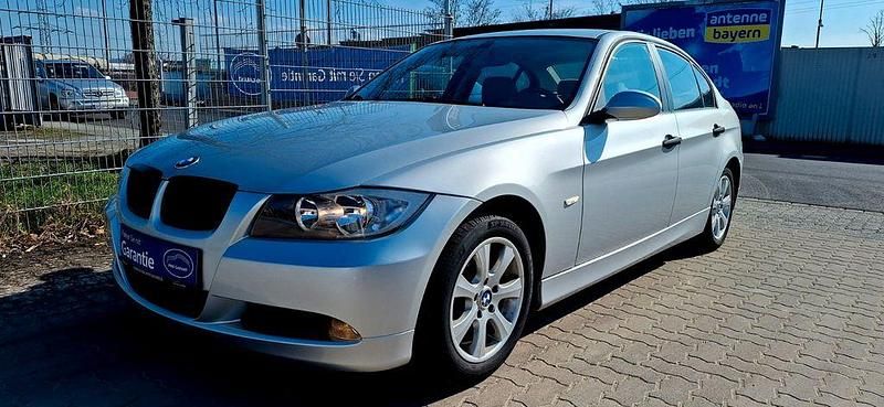 Gebraucht BMW 320 150 PS (110 kW) 2005 Silber Limousine