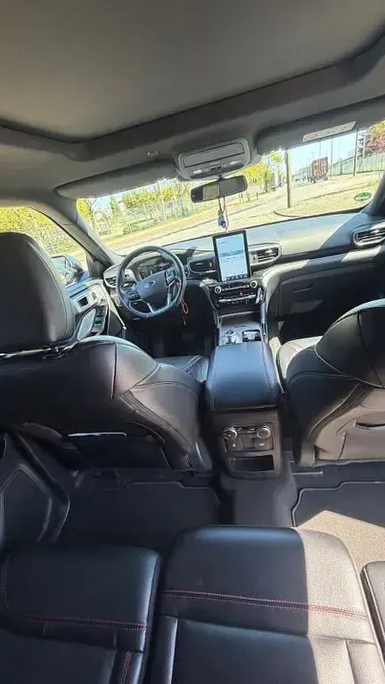 Używany Ford Explorer ST-Line 457 KM (336 kW) 2021 Czarny SUV
