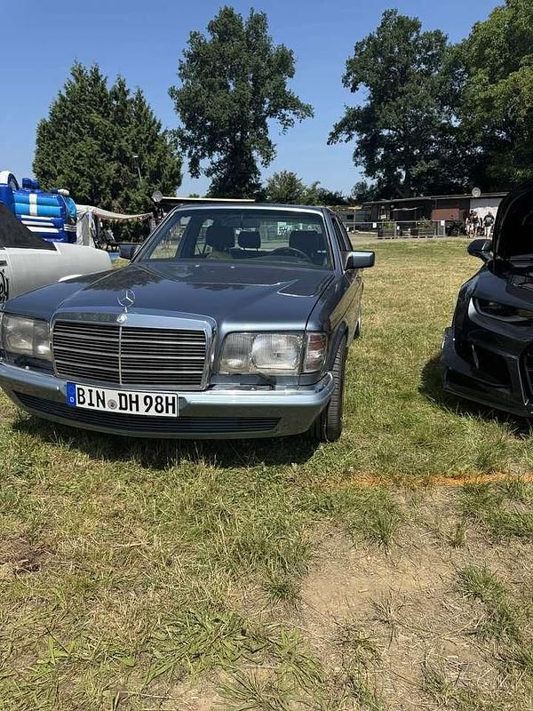 Gebraucht Mercedes S500 241 PS (177 kW) 1981 Blau Limousine