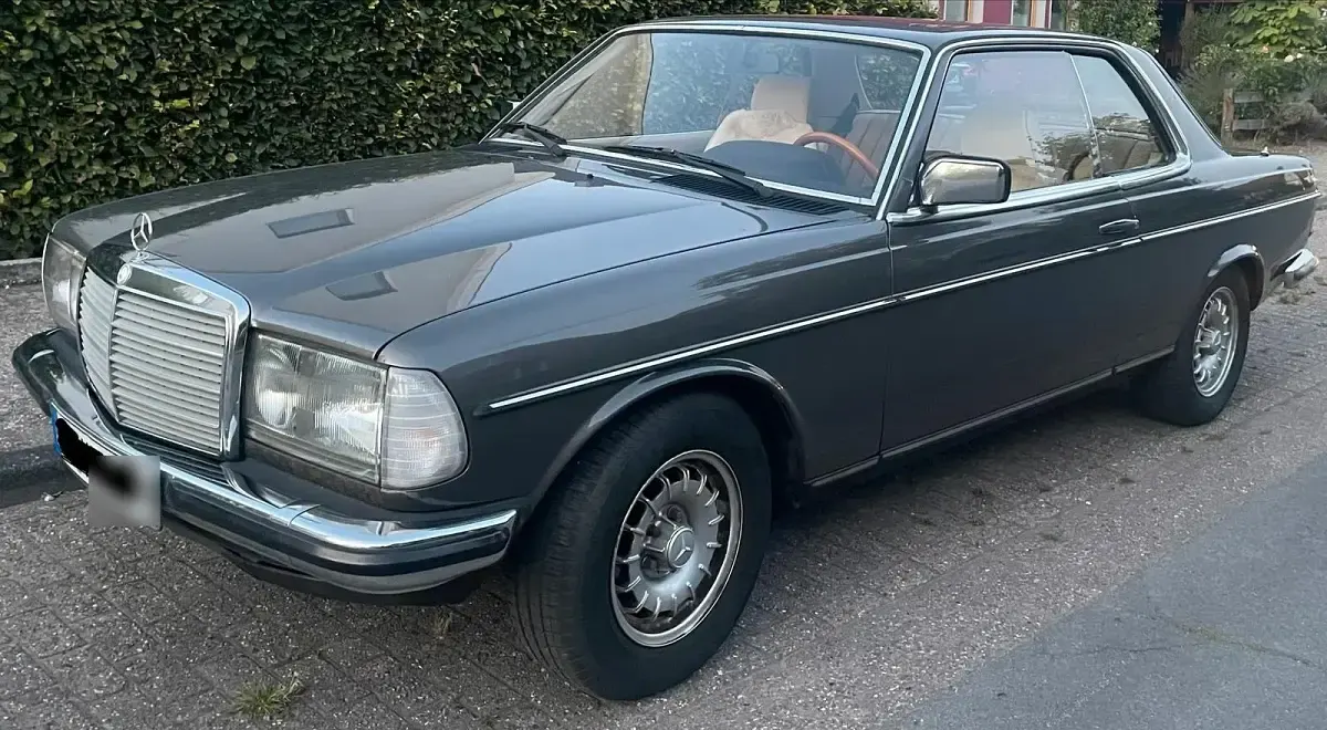 Gebraucht Mercedes 230 136 PS (100 kW) 1983 Grau Coupé