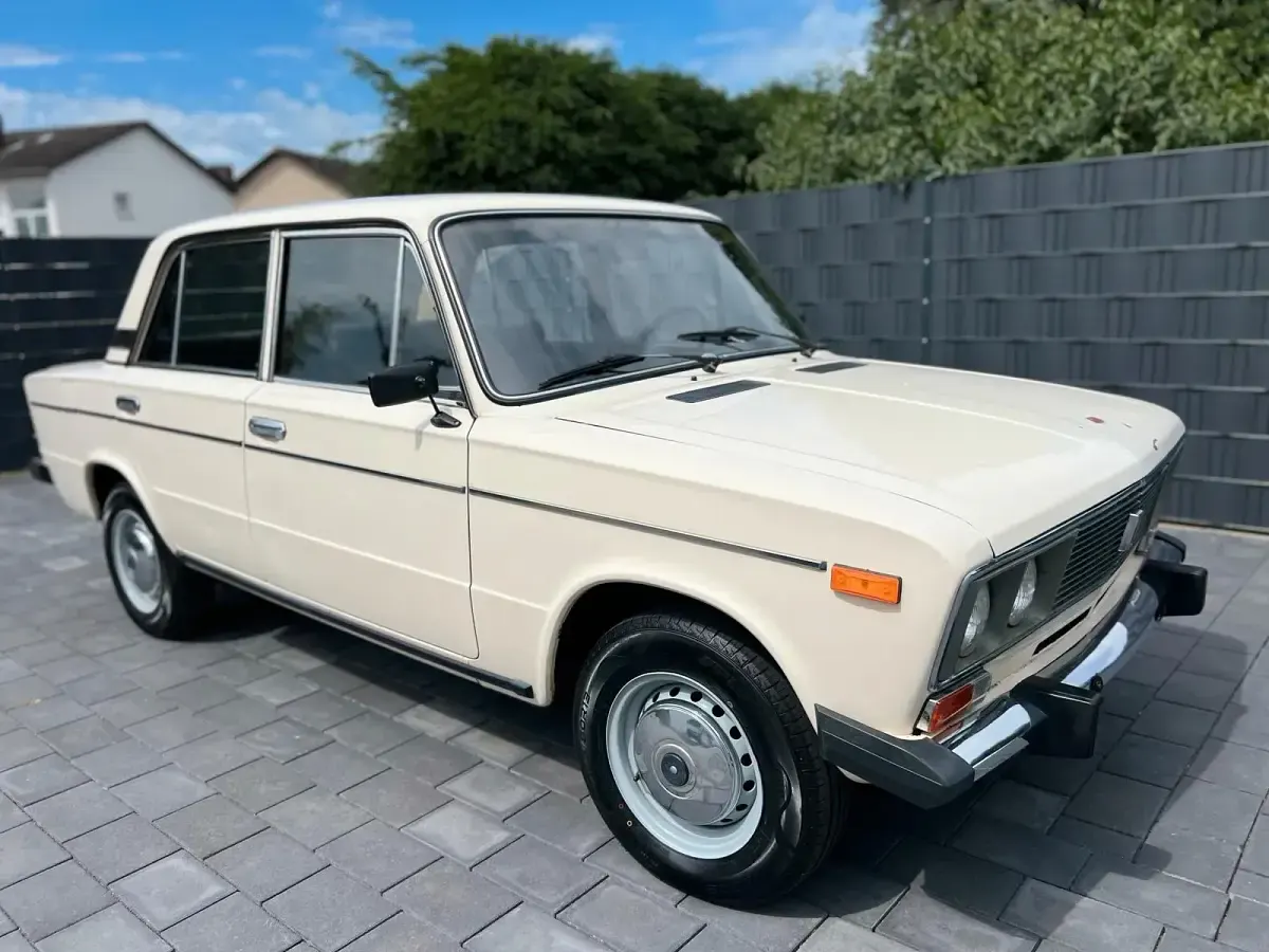 Gebraucht Lada 2106 75 PS (55 kW) 1990 Weiß Limousine