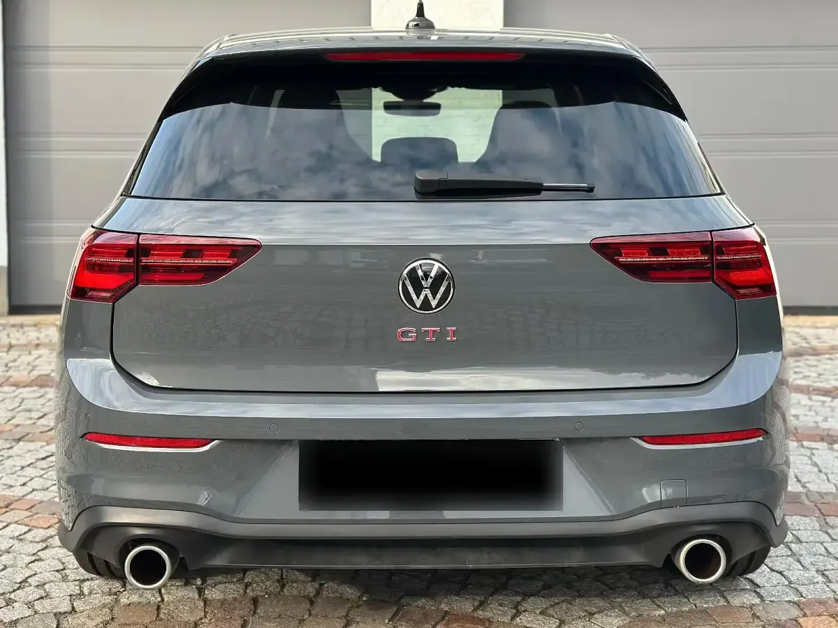 Gebraucht VW Golf VIII GTI 245 PS (180 kW) 2021 Grau Limousine