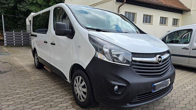 Weiß Gebraucht 2019 Opel Vivaro Van / Kleinbus | 20.600 € (Teuer) - Bild 1/4