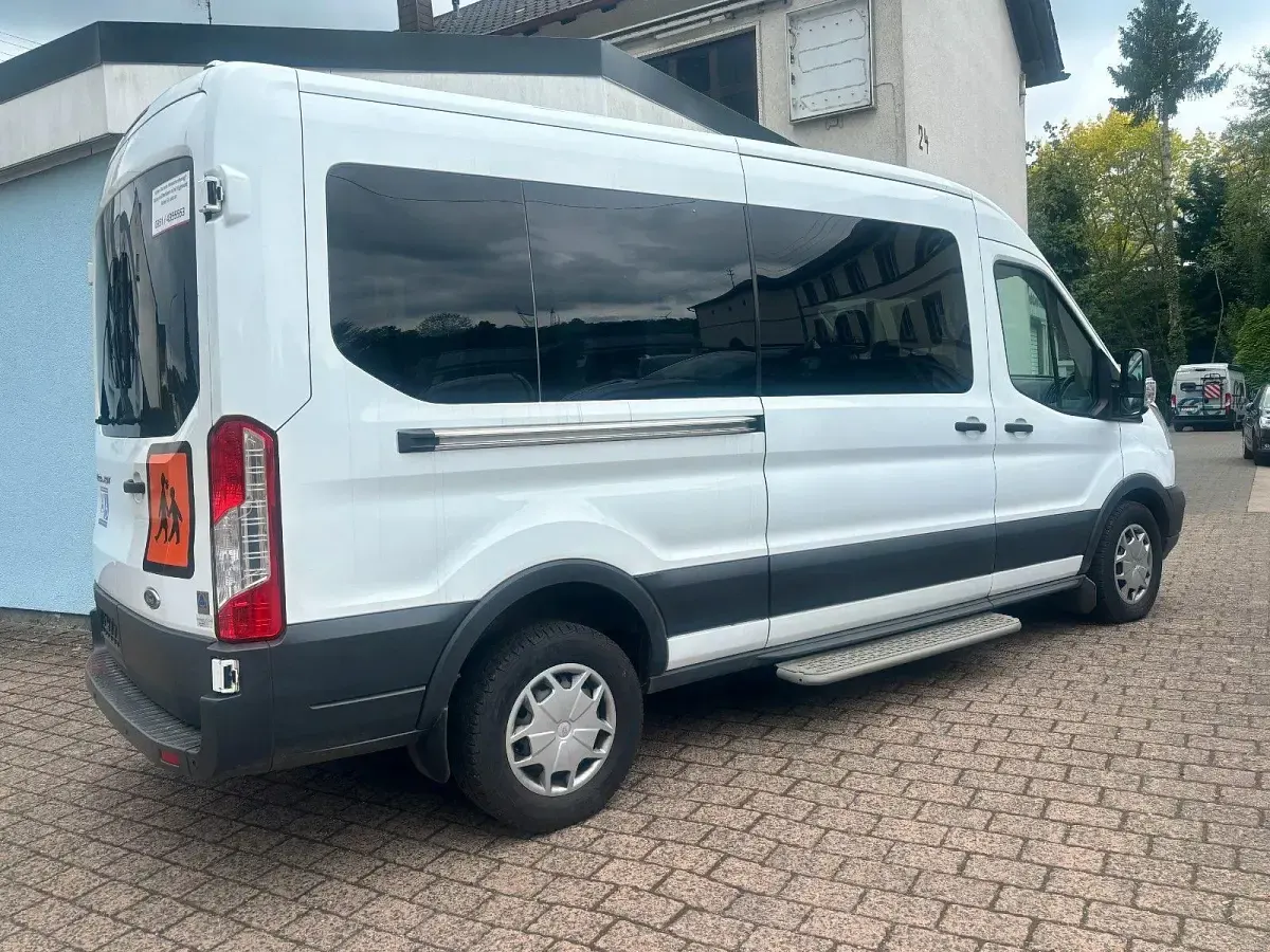 Gebraucht Ford Transit 131 PS (96 kW) 2020 Weiß Kombi