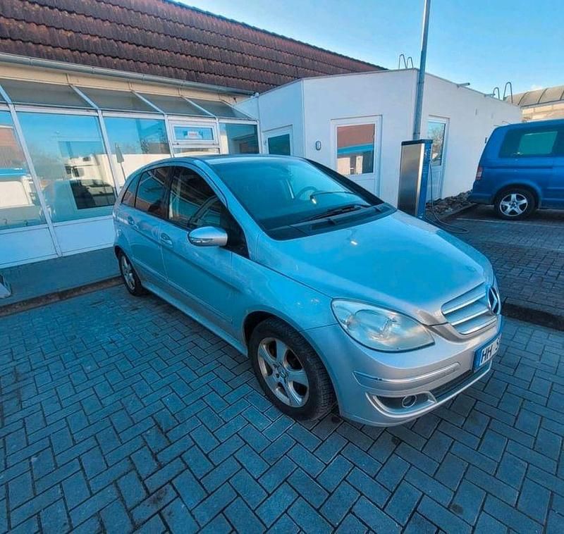 Gebraucht Mercedes B200 140 PS (102 kW) 2007 Silber Van / Kleinbus