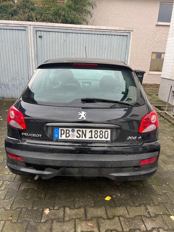 Gebraucht Peugeot 206 68 PS (50 kW) 2011 Schwarz Limousine