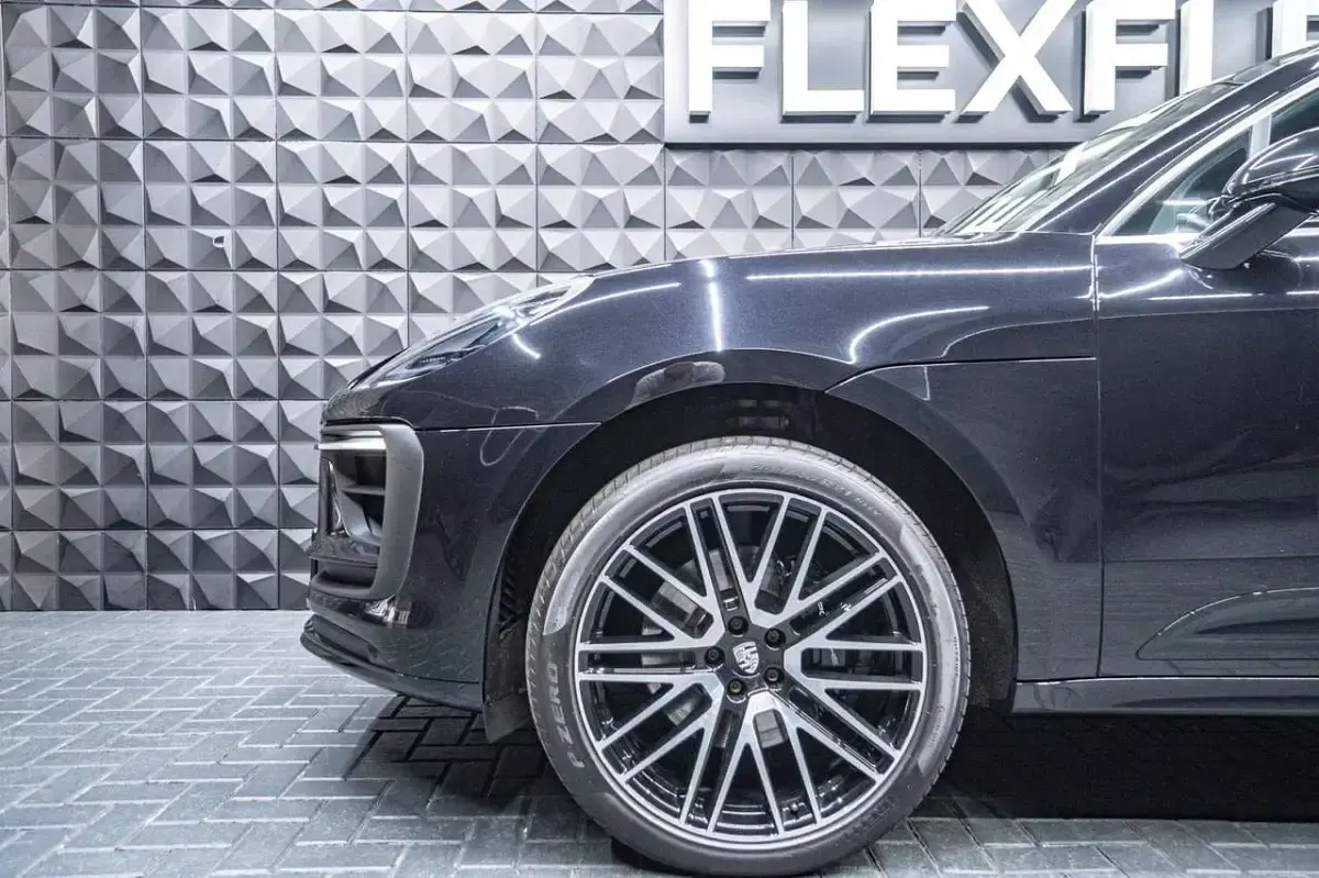 Gebraucht Porsche Macan S 381 PS (280 kW) 2022 Tiefschwarzmetallic SUV