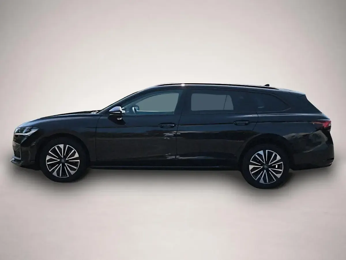 Gebraucht Skoda Superb Selection 150 PS (110 kW) 2025 Manufacturer Kombi
