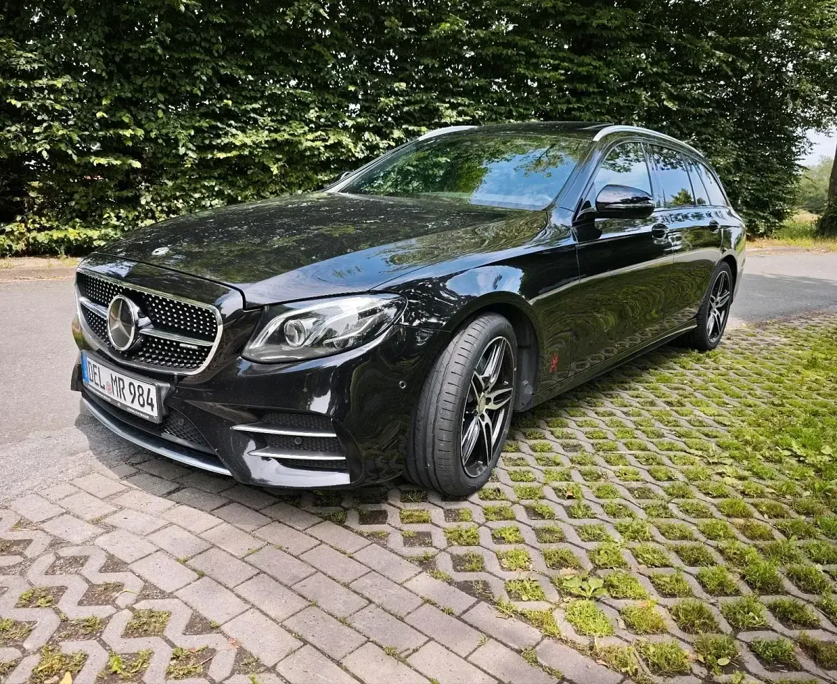 Gebraucht Mercedes E43 AMG AMG 401 PS (294 kW) 2017 Schwarz Kombi