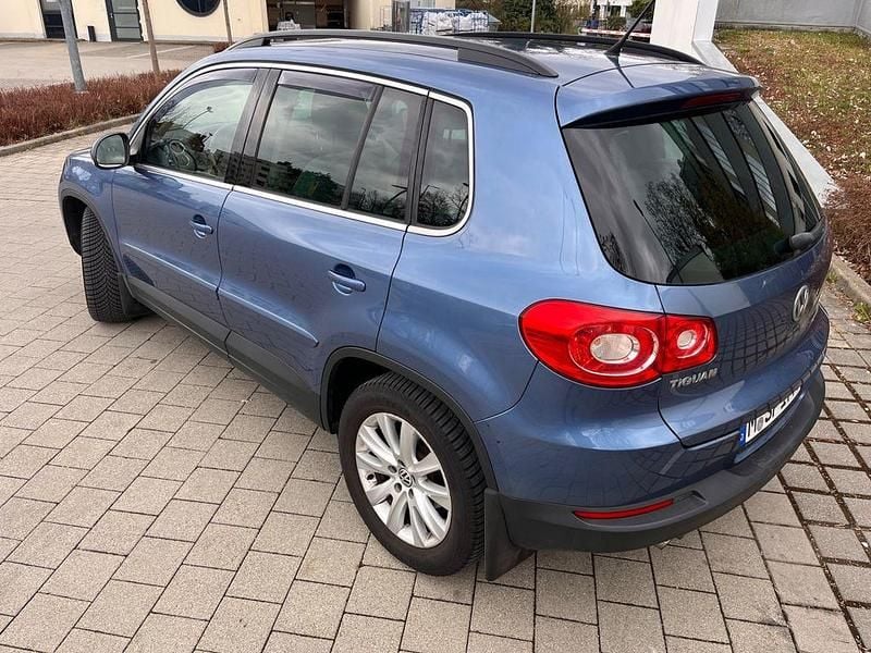 Gebraucht VW Tiguan Track & Field 160 PS (117 kW) 2011 Blau SUV