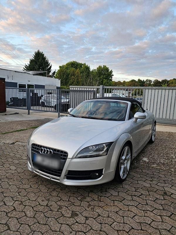 Silber Gebraucht 2008 Audi TT Roadster Cabrio | 8.490 € (Fairer Preis) - Bild 1/4