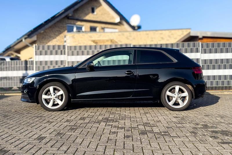 Schwarz Gebraucht 2015 Audi A3 Kleinwagen | 9.200 € (Superpreis) - Bild 1/4