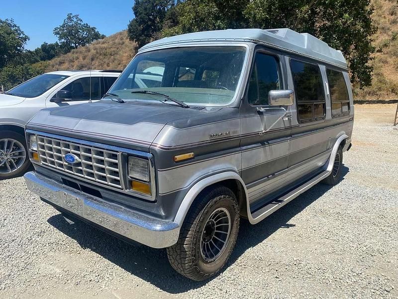 Grau Gebraucht 1988 Ford Econoline Van | 12.000 € - Bild 1/4