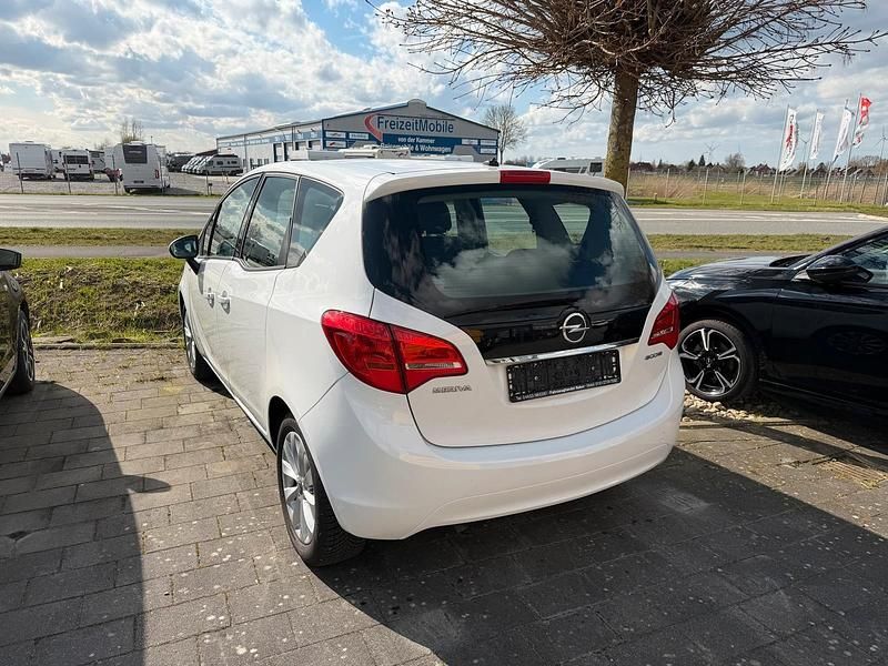 Gebraucht Opel Meriva 120 PS (88 kW) 2014 Weiß Van / Kleinbus
