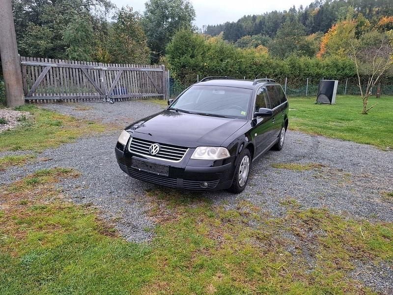 Schwarz Gebraucht 2003 VW Passat Comfortline Kombi | 2.000 € (Guter Preis) - Bild 1/4