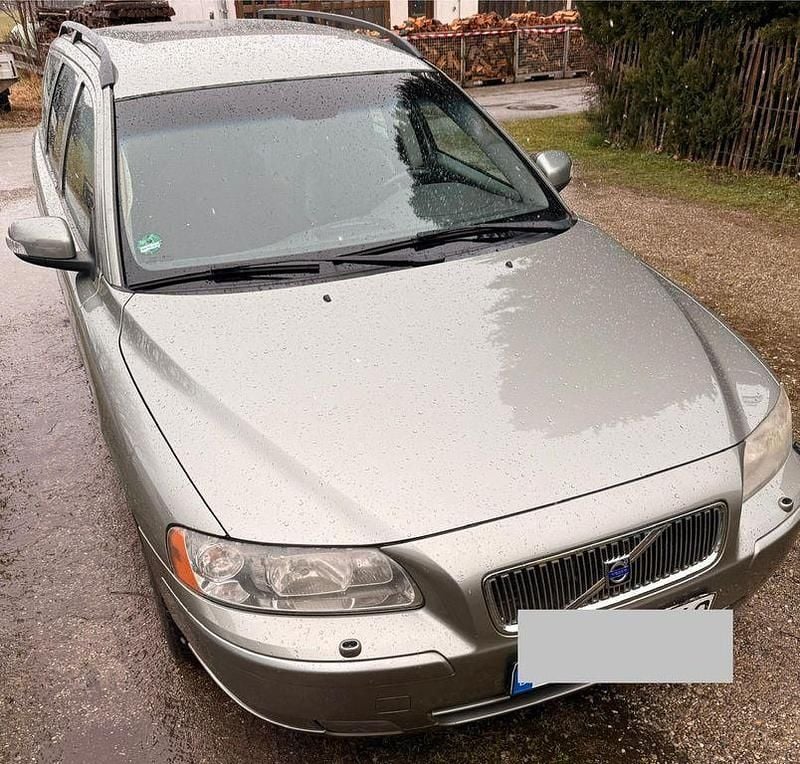 Silber Gebraucht 2006 Volvo V70 Kombi | 999 € (Superpreis) - Bild 1/4