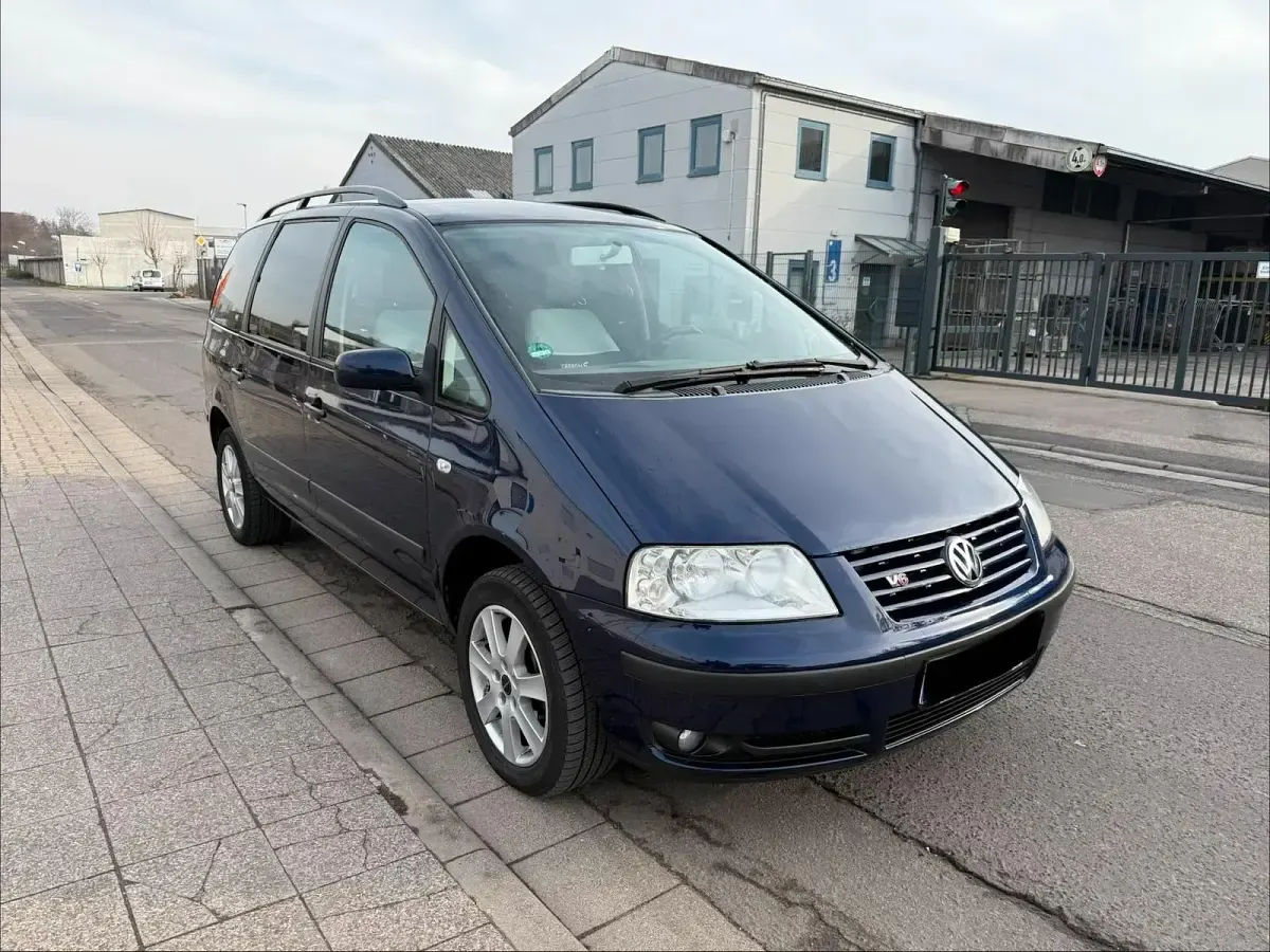 Gebraucht VW Sharan 201 PS (147 kW) 2002 Blau Van / Kleinbus