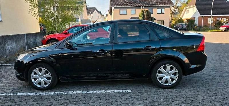 Używany Ford Focus 110 KM (80 kW) 2008 Czarny Sedan/Limuzyna
