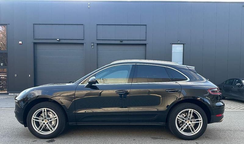 Gebraucht Porsche Macan S 258 PS (189 kW) 2014 Schwarz SUV