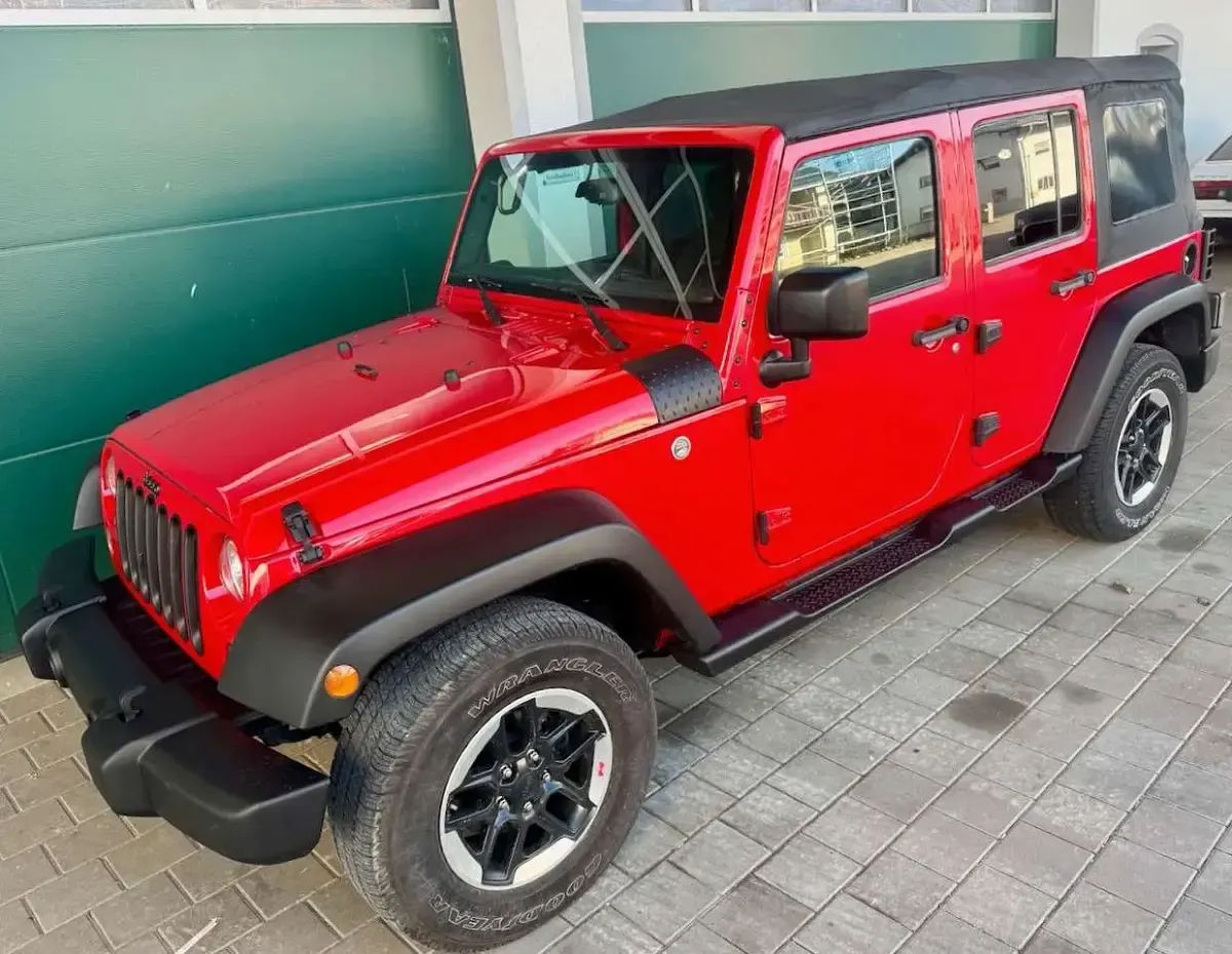 Gebraucht Jeep Wrangler Sahara 284 PS (208 kW) 2018 Prc : firecracker red SUV